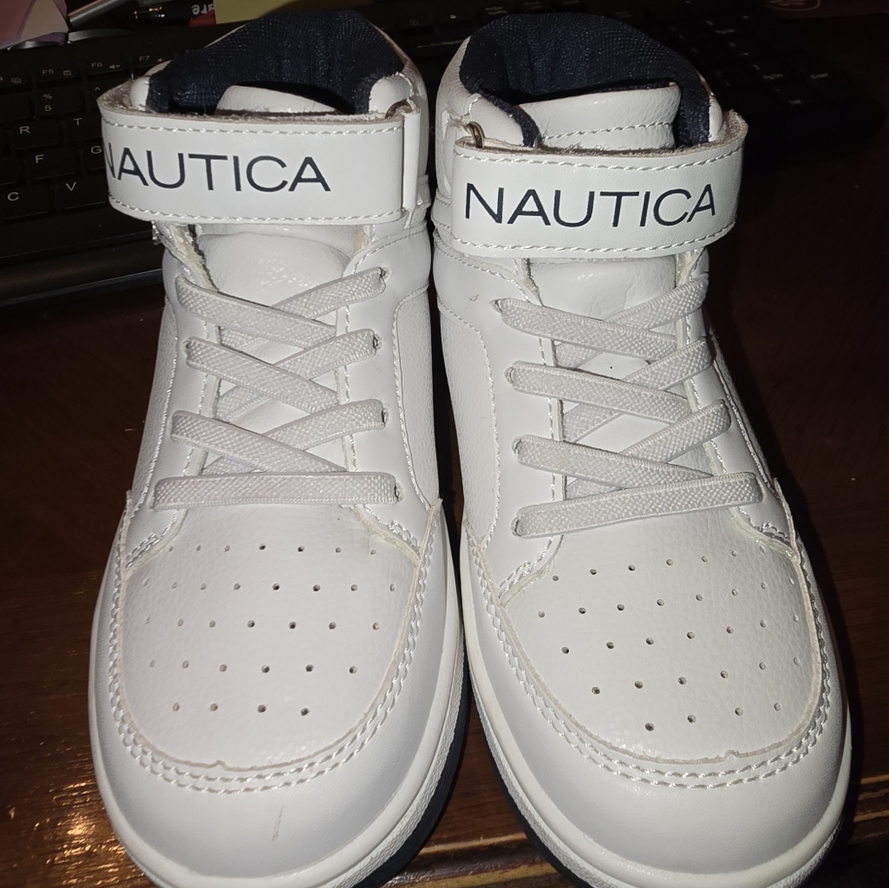 Size 10 toddler boys Nautica white sneakers